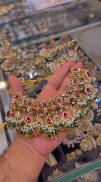 Trending Royal Delhi Maharani Bridal Jewellery Set