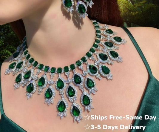 Pearl Cut Statement Necklace Set