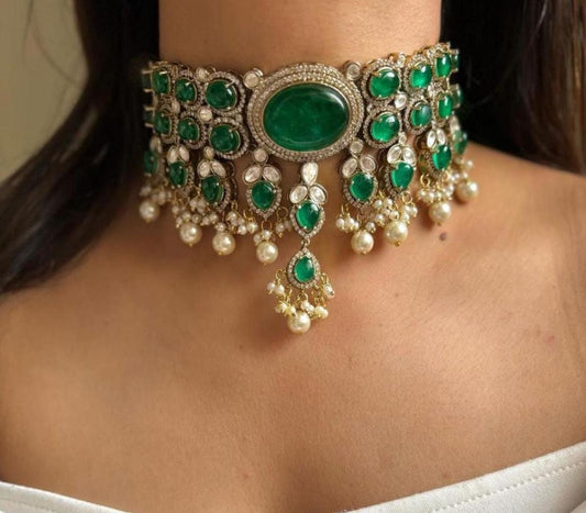 Royal Delhi Jewel Present Green Vectron Necklace